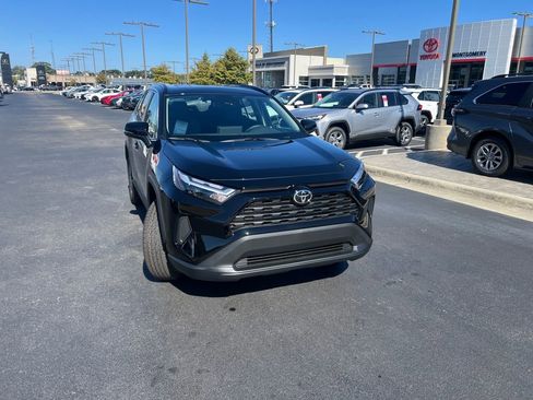 New 2025 Toyota RAV4 XLE image 7