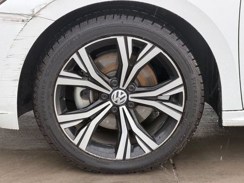 Used 2021 Volkswagen Passat 2.0T SE FWD image 7