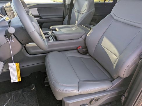 New 2025 Ford Expedition Max Active image 16