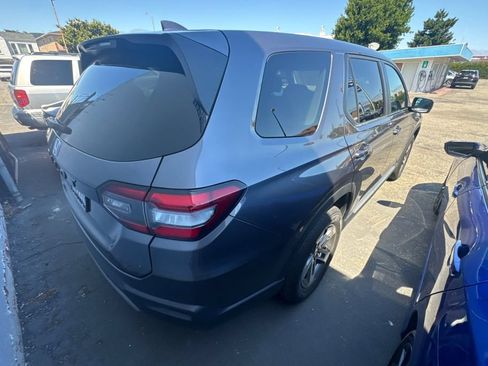 Used 2025 Honda Pilot EX-L image 5
