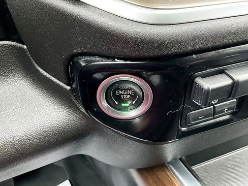 Used 2022 Chevrolet Silverado 1500 High Country image 17