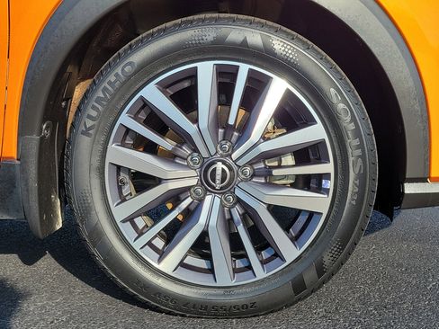 Certified 2023 Nissan Kicks SV image 5