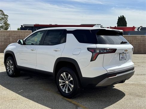 New 2026 Chevrolet Equinox LT image 3