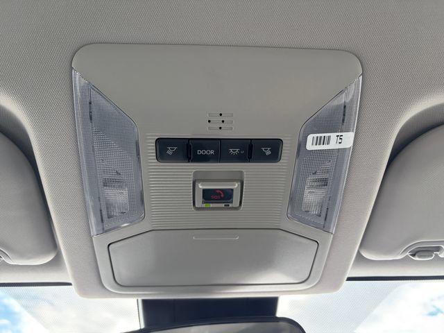Used 2024 Toyota RAV4 LE AWD/4WD image 20