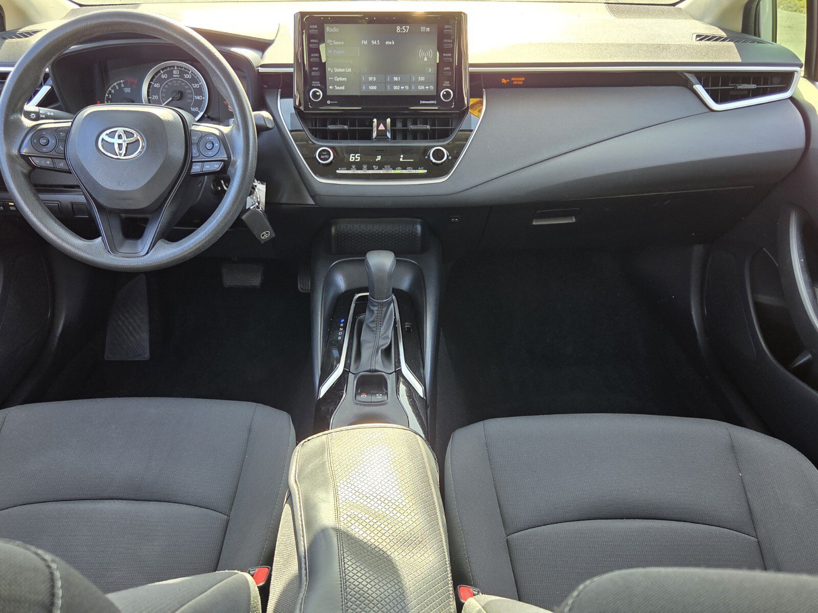 Used 2022 Toyota Corolla LE FWD image 12