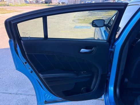 Used 2016 Dodge Charger R/T w/ Plus Group image 25