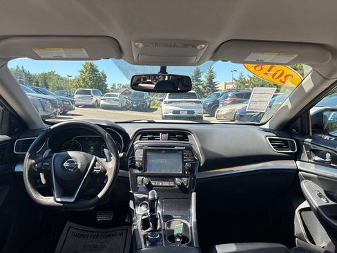 Used 2018 Nissan Maxima SR w/ Midnight Edition FWD image 13
