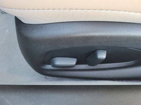 Used 2017 Chevrolet Camaro SS image 6