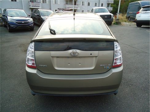 Used 2007 Toyota Prius w/ Pkg 6 FWD image 7
