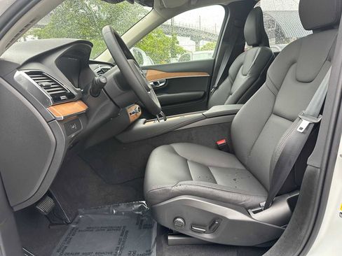 Used 2025 Volvo XC90 B6 Plus w/ Protection Package Premier AWD/4WD image 20