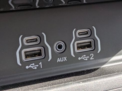 New 2026 RAM 2500 Laramie AWD/4WD image 22