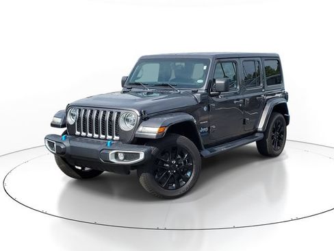 Used 2022 Jeep Wrangler Unlimited Sahara w/ Cold Weather Group AWD/4WD image 1