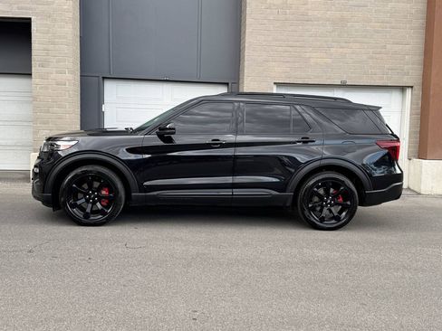 Used 2020 Ford Explorer ST w/ Premium Technology Package AWD/4WD image 2