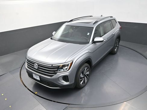 New 2026 Volkswagen Atlas SE image 13