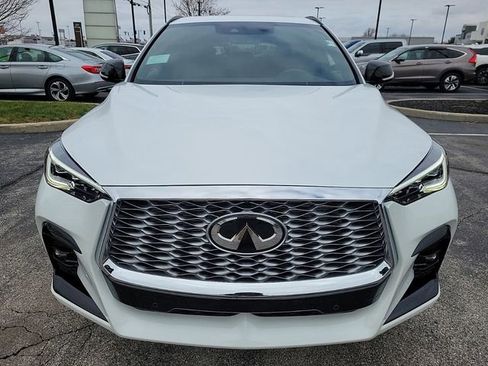 New 2025 INFINITI QX55 Essential image 9