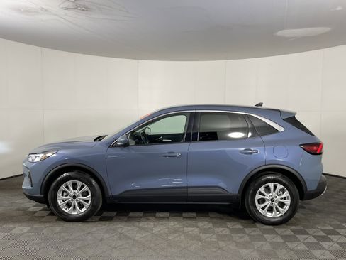 Used 2023 Ford Escape Active w/ Tech Pack #2 image 3