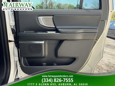 Used 2025 Ford Expedition Max Platinum image 33