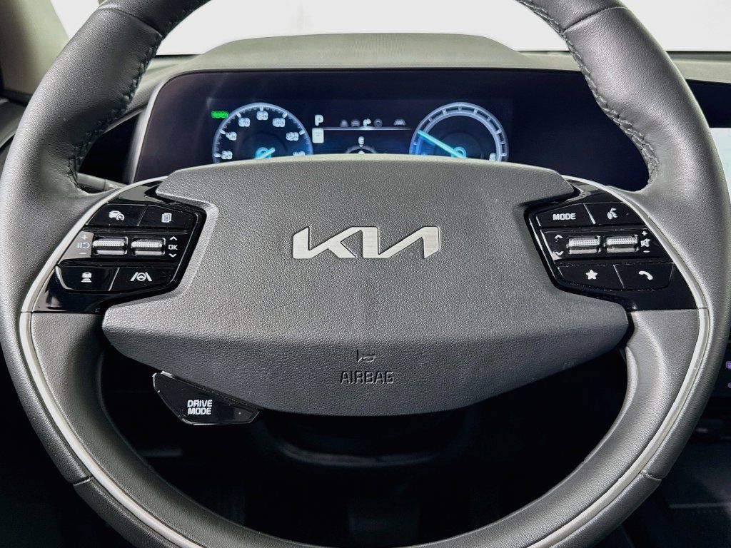 Used 2023 Kia Niro Wind w/ Wind Preserve Package FWD image 36