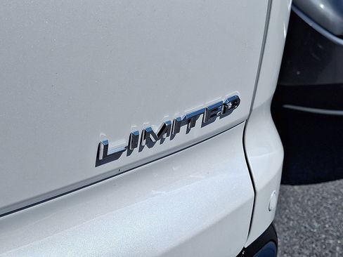 New 2026 Toyota Crown Signia image 6