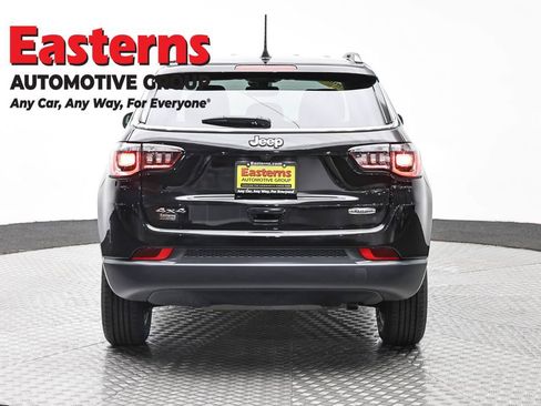 Used 2022 Jeep Compass Latitude w/ Convenience Group AWD/4WD image 6