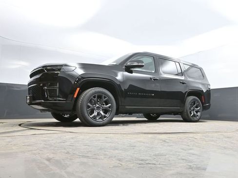 New 2026 Jeep Grand Wagoneer Limited AWD/4WD image 39