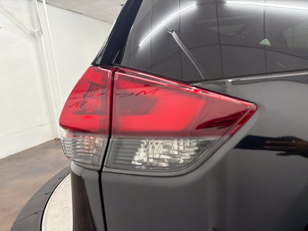 Used 2019 Nissan Rogue SL w/ Premium Package AWD/4WD image 12