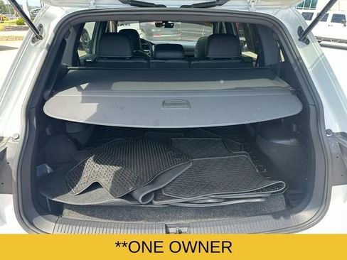 Used 2023 Volkswagen Tiguan SE R-Line image 6