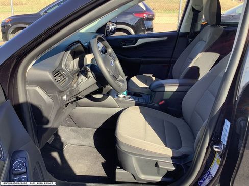 Used 2022 Ford Escape S image 11