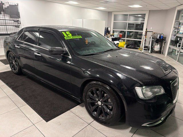 Used 2015 Chrysler 300 C Platinum AWD/4WD image 5