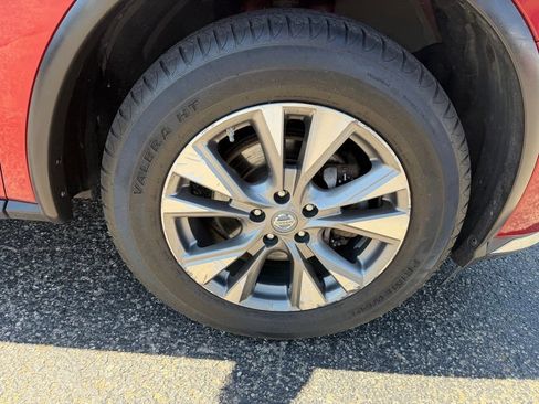 Used 2018 Nissan Murano SV AWD/4WD image 32