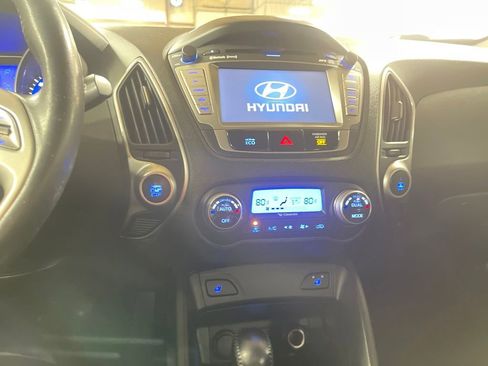Used 2013 Hyundai Tucson Limited w/ Premium Pkg image 18
