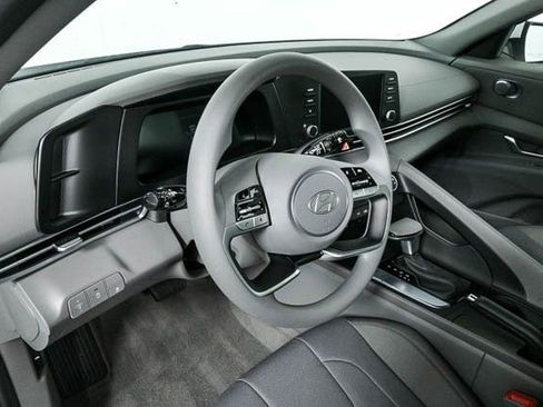 New 2026 Hyundai Elantra SE image 16