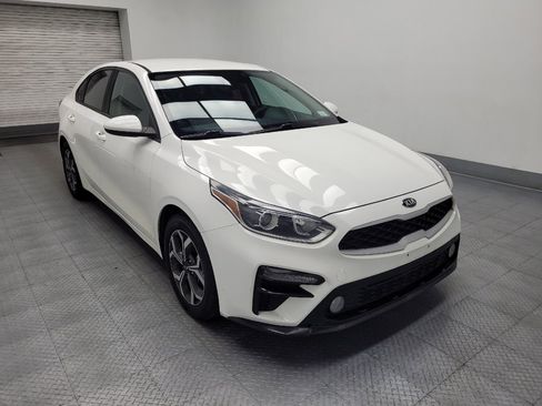 Used 2020 Kia Forte LXS FWD image 13