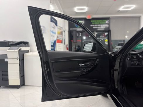 Used 2017 BMW 320i xDrive Sedan image 33