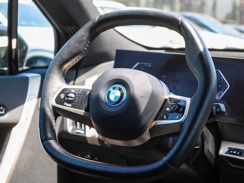 Used 2023 BMW iX xDrive50 w/ Premium Package AWD/4WD image 15