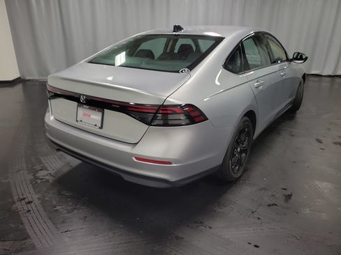 Used 2025 Honda Accord SE image 8