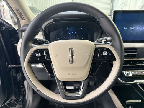 New 2026 Lincoln Corsair Premiere FWD image 13