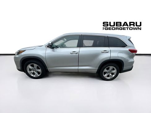 Used 2018 Toyota Highlander Limited FWD image 4