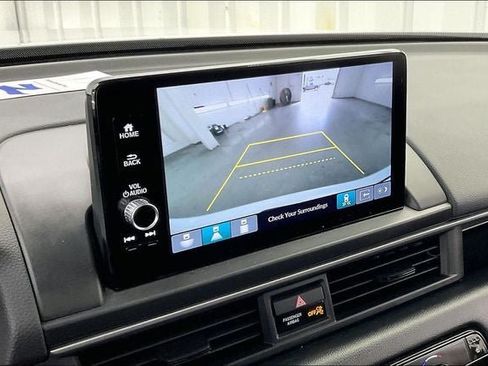 Certified 2025 Honda Pilot Touring image 28