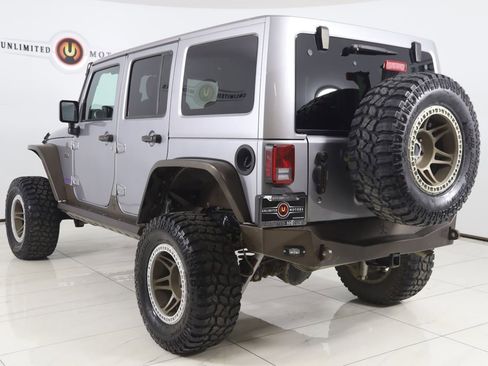 Used 2016 Jeep Wrangler Unlimited Sahara AWD/4WD image 4