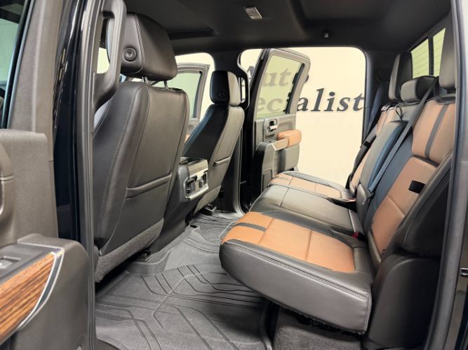 Used 2022 Chevrolet Silverado 3500 High Country AWD/4WD image 32
