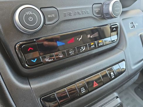New 2025 RAM ProMaster 1500 w/ Convenience Group FWD image 20