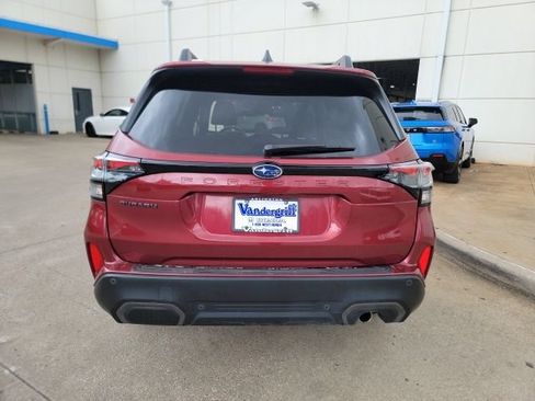 Used 2025 Subaru Forester Limited w/ Popular Package #1 AWD/4WD image 6