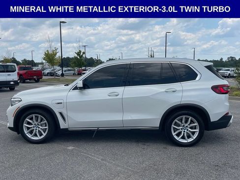 Used 2022 BMW X5 xDrive45e AWD/4WD image 11