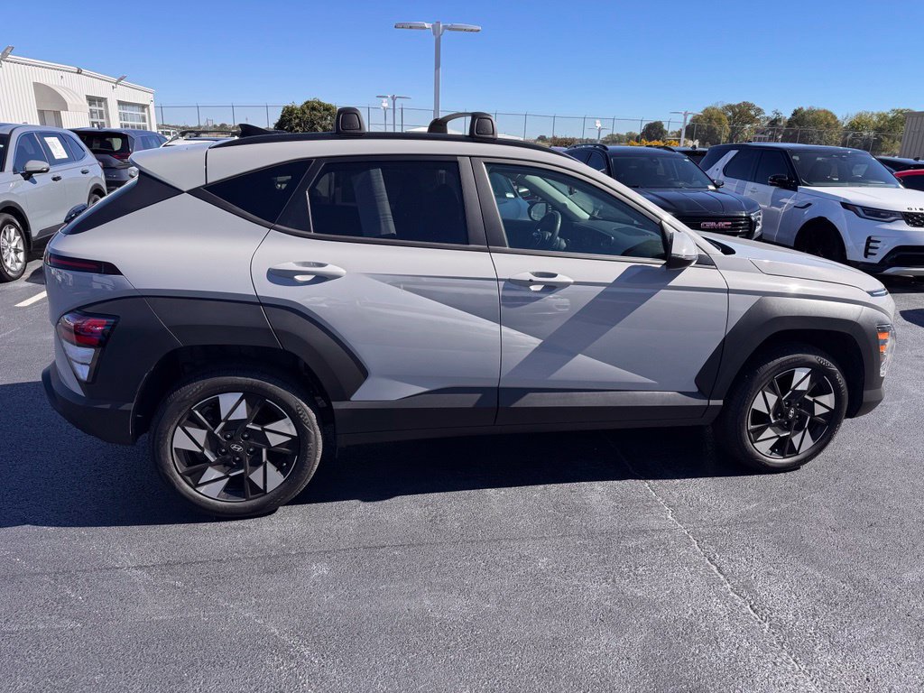 Used 2025 Hyundai Kona SEL AWD/4WD image 6
