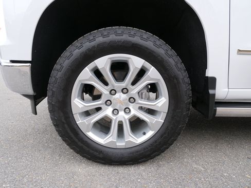 Certified 2024 Chevrolet Silverado 1500 LTZ w/ Technology Package image 14