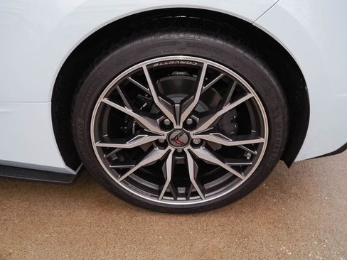 Used 2023 Chevrolet Corvette Stingray Preferred Cpe w/ Engine Appearance Package image 40