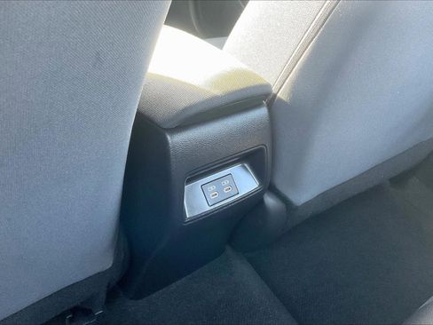 Used 2025 Toyota Corolla LE FWD image 29