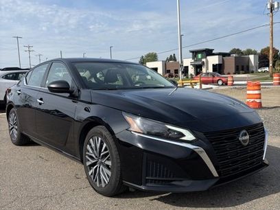 Used 2024 Nissan Altima 2.5 SV
