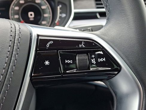 Used 2023 Audi A8 L 3.0T w/ Comfort Plus Package image 24